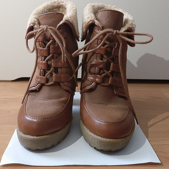 H&M chunky heel fur ankle boots 👢 - Picture 3 of 8